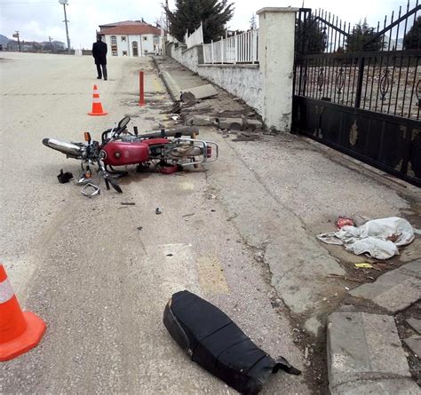 Motosikletin çarptığı yaya hayatını kaybetti - Yaşam Haberleri